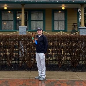 Meet your Posher, Travis